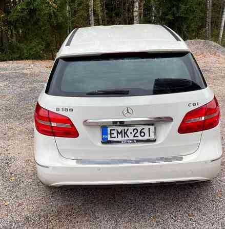 Mercedes-Benz B Jaervenpaeae