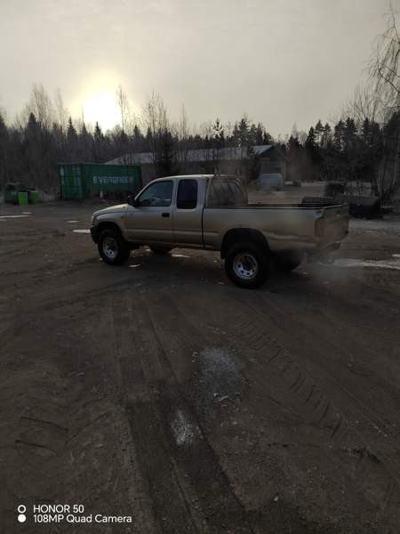 Toyota Hilux Kivijärvi - изображение 1