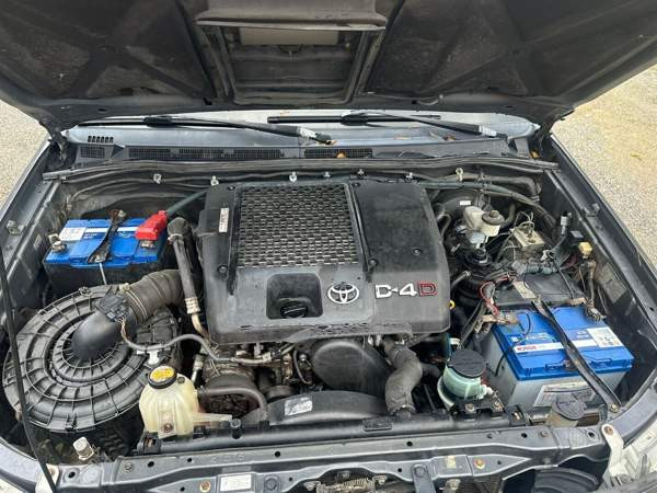 Toyota Hilux Уусикаупунки - изображение 6