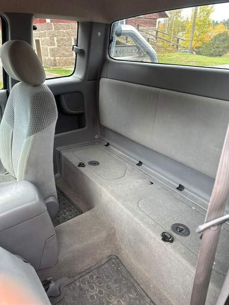 Toyota Hilux Уусикаупунки - изображение 2