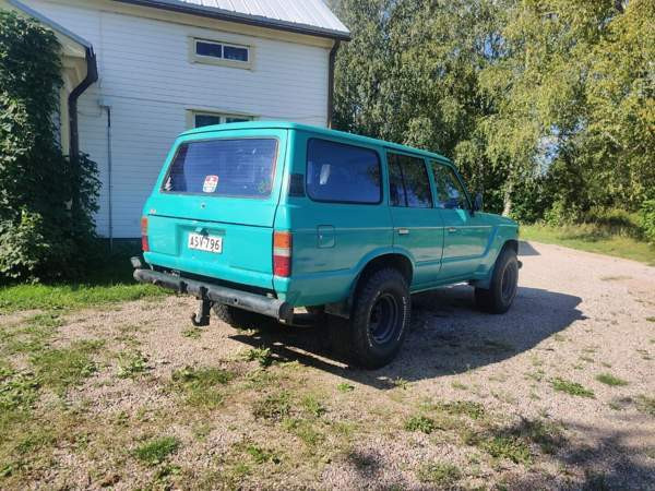 Toyota Land Cruiser Лодейное Поле - изображение 3