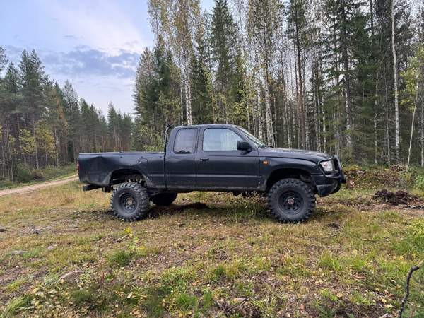 Toyota Hilux Каяни - изображение 3