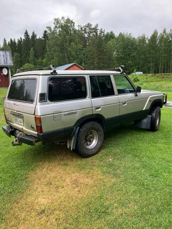 Toyota Land Cruiser Kruunupyy - valokuva 4