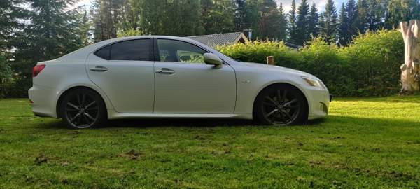 Lexus IS Muhos - valokuva 4