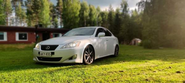 Lexus IS Muhos - valokuva 1