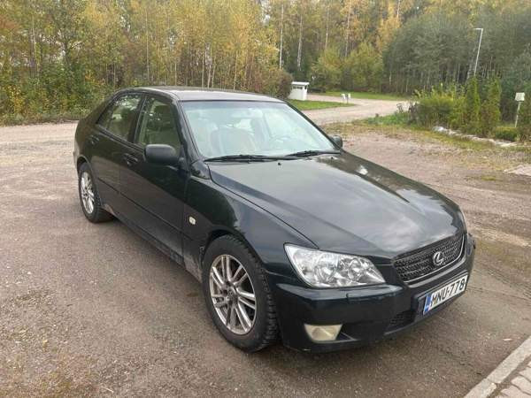 Lexus IS Parikkala - valokuva 1