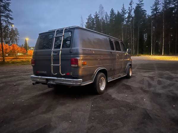 Chevrolet Chevy Van Imatra - valokuva 2