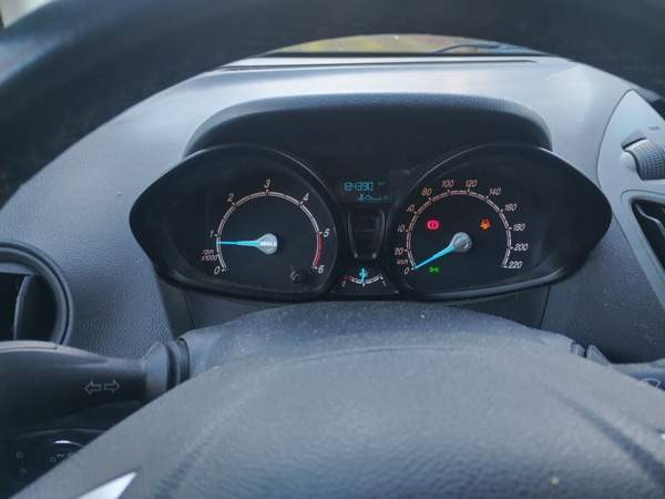 Ford Transit Courier Säkylä - изображение 6