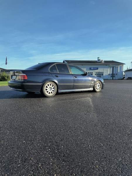 BMW 528 Turtkul - valokuva 2