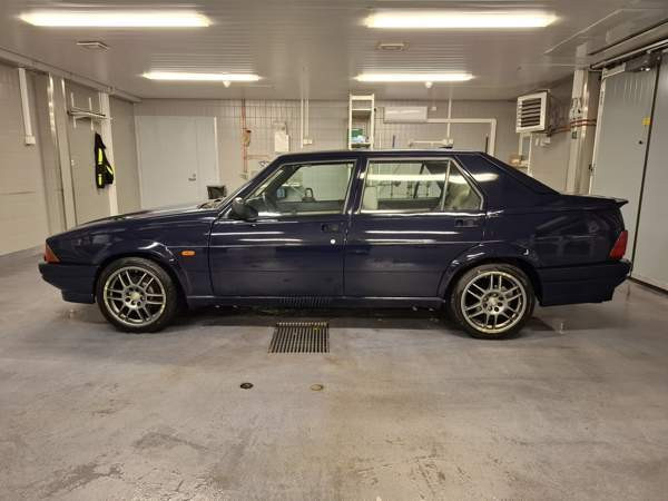 Alfa Romeo 75 Хамина - изображение 1