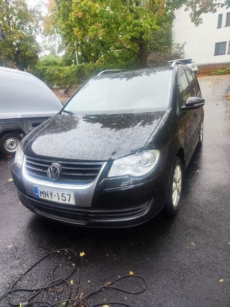 Volkswagen Touran Turtkul - valokuva 1