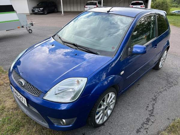 Ford Fiesta Turtkul - valokuva 4