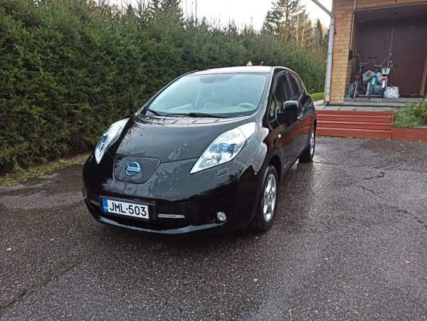 Nissan Leaf Tuusula - valokuva 2