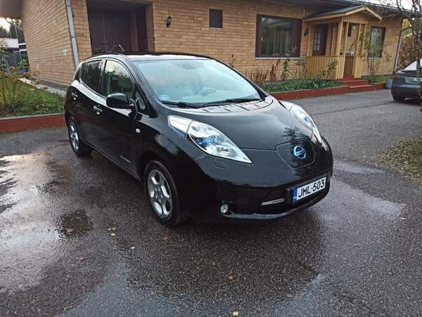 Nissan Leaf Tuusula - valokuva 1