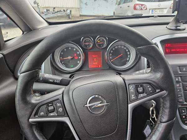 Opel Astra Helsinki - изображение 8