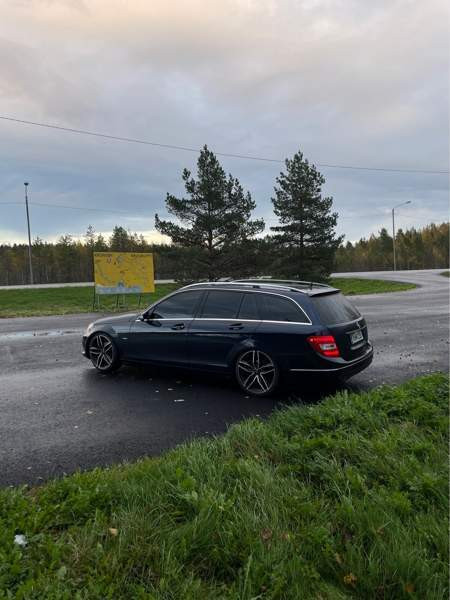 Mercedes-Benz C Коккола - изображение 2