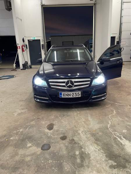 Mercedes-Benz C Коккола - изображение 4