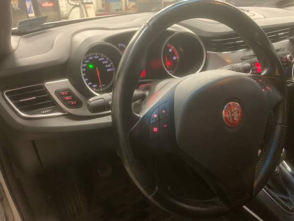 Alfa Romeo Giulietta Vantaa – foto 8