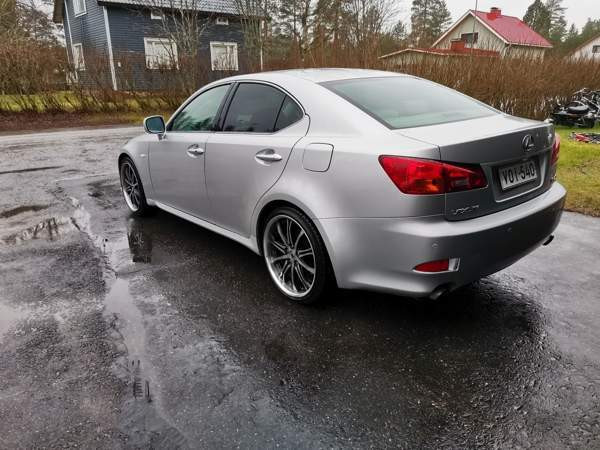 Lexus IS Jyvaeskylae - valokuva 6