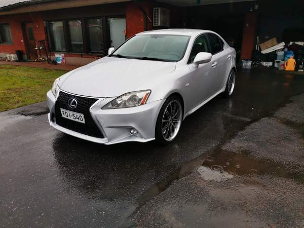 Lexus IS Jyväskylä - valokuva 1