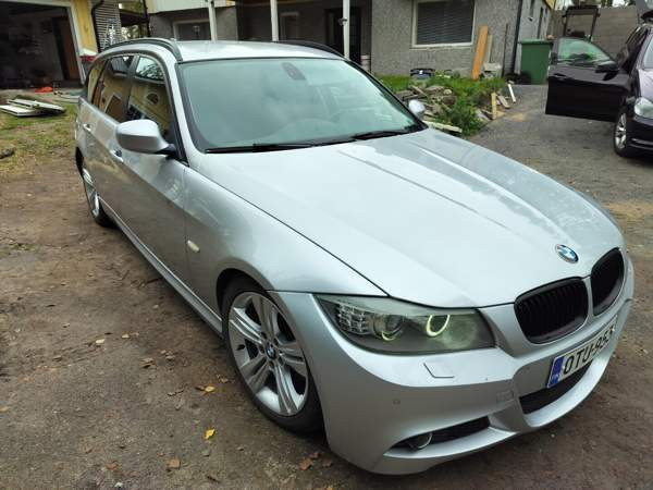 BMW 320 Raasepori - valokuva 4
