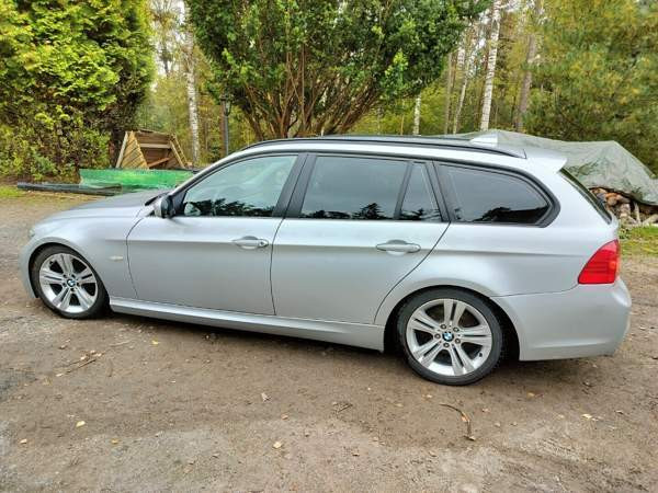 BMW 320 Raasepori - valokuva 7