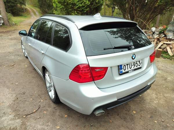 BMW 320 Raasepori - valokuva 6