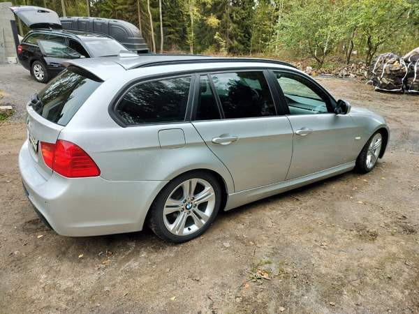 BMW 320 Raasepori - valokuva 2