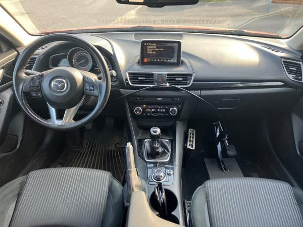 Mazda 3 Oulu - valokuva 4