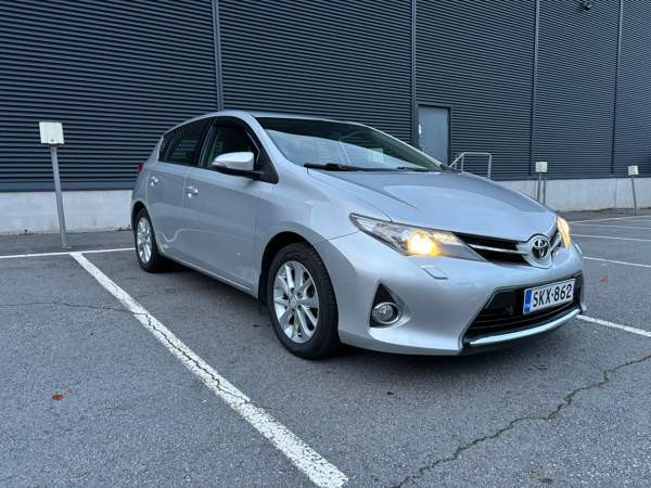 Toyota Auris Сейняйоки - изображение 2