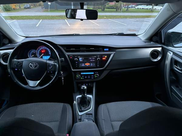 Toyota Auris Сейняйоки - изображение 5