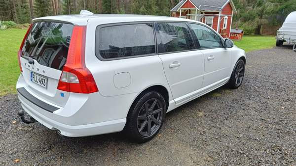 Volvo V70 Хаукипудас - изображение 2