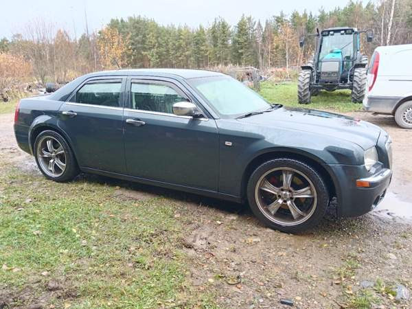 Chrysler 300C Orivesi - valokuva 2