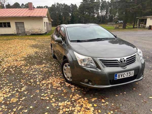 Toyota Avensis Jakobstad - photo 1