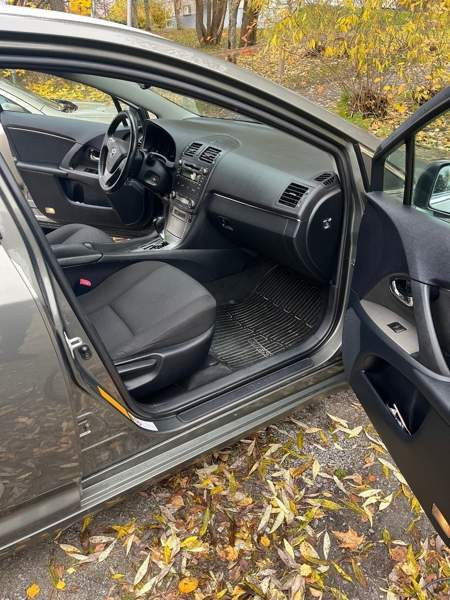 Toyota Avensis Jakobstad - photo 7