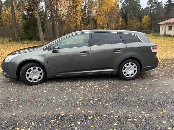 Toyota Avensis Jakobstad - photo 3