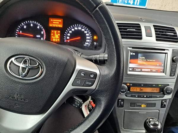 Toyota Avensis Rauma - valokuva 5