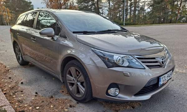 Toyota Avensis Rauma - valokuva 1