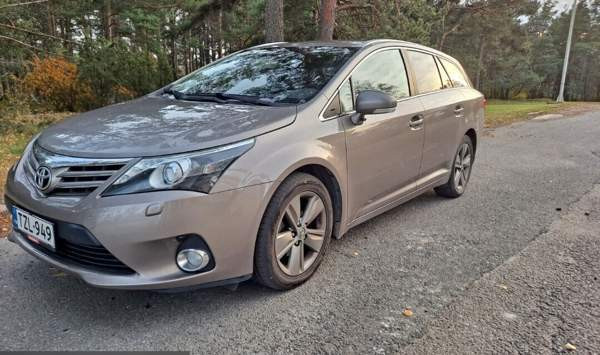 Toyota Avensis Rauma - valokuva 2