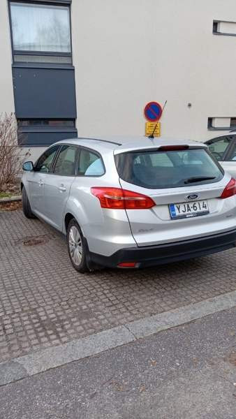 Ford Focus Espoo - valokuva 5