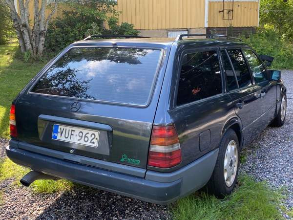 Mercedes-Benz 300 Helsinki - valokuva 3