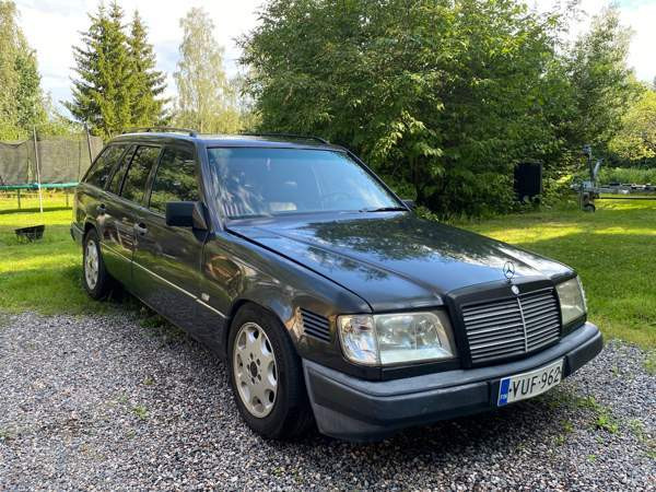 Mercedes-Benz 300 Helsinki - valokuva 5