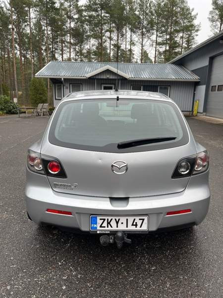 Mazda 3 Uusikaupunki - valokuva 4