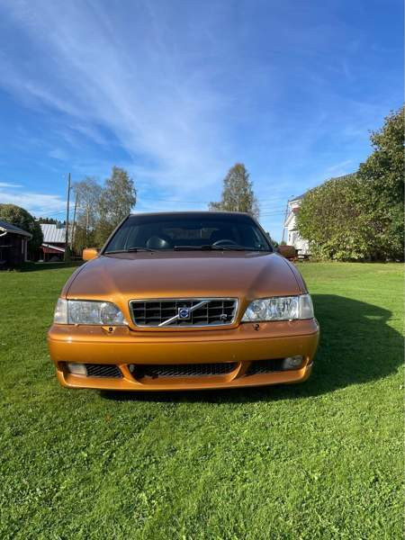 Volvo V70 Kruunupyy - valokuva 5