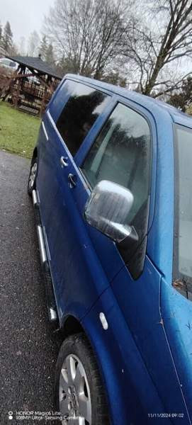 Volkswagen Transporter Ugleural'skiy - valokuva 4