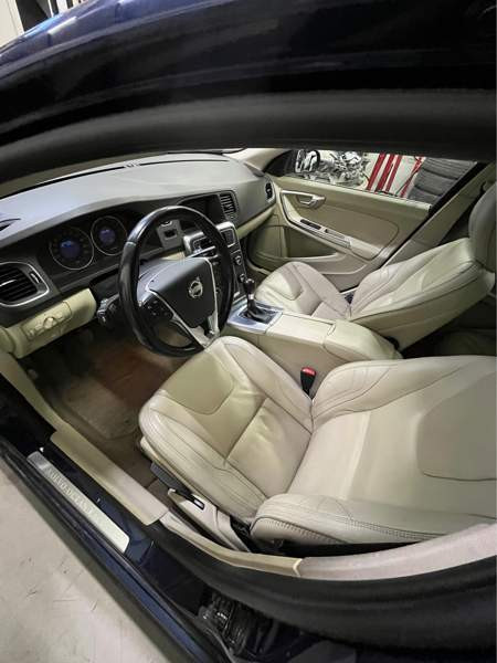 Volvo V60 Jyväskylä - valokuva 4