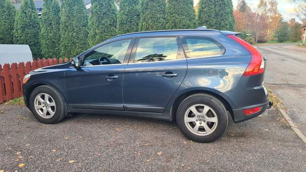 Volvo XC60 Kirkkonummi - valokuva 3