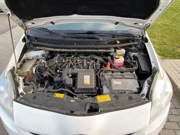 Toyota Prius Jyväskylä - valokuva 5