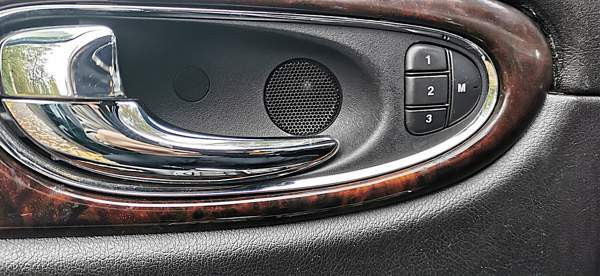 Jaguar XJ Oulu - valokuva 4