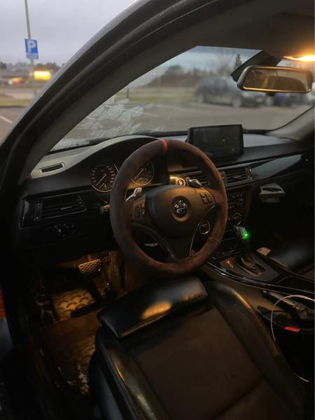 BMW 330 Espoo - valokuva 2